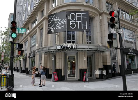 saks fifth avenue washington state